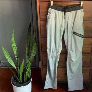 Men’s lululemon breaker pant size L